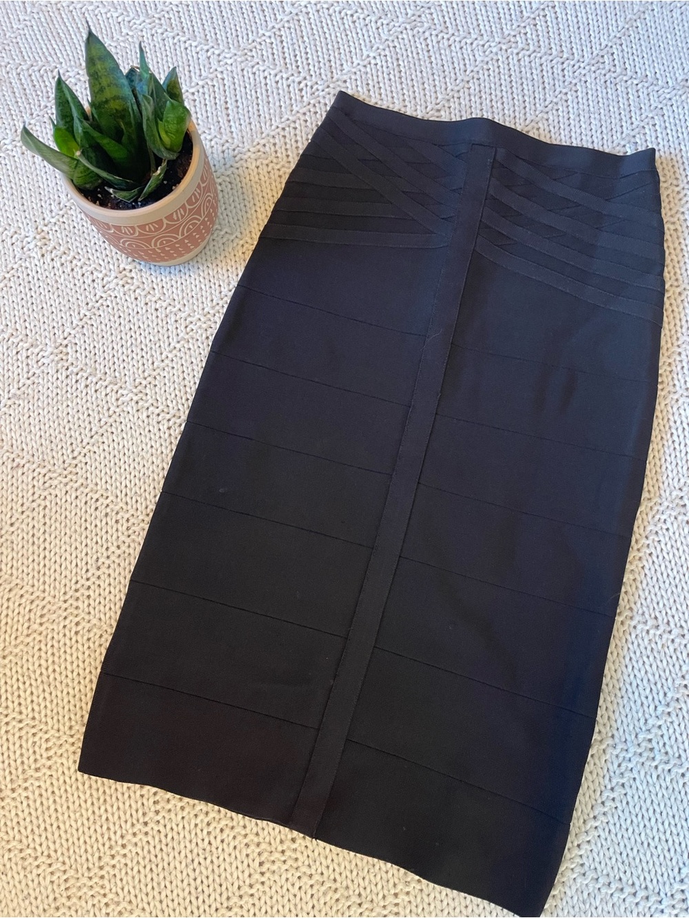 Bebe Black Bandage Pencil Skirt Size Small Bodycon Knee Length Career Chic